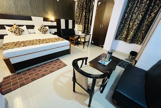 Hotel Mani International