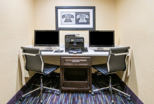 Holiday Inn Express Hotel & Suites Ashland