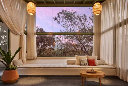 Luxury 4BHK Villa Assagao Pool Glass Room