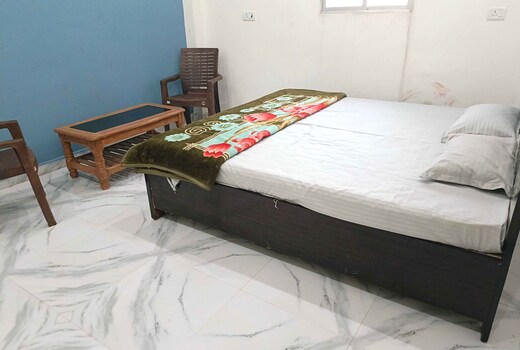 Hotel O The Bihta Club Hotel