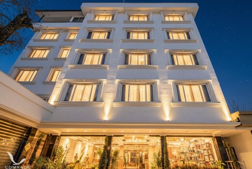 Comrade Inn - Near Jhelum Riverfront
