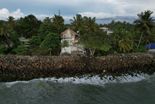 Sea Breeze Sea Facing Homestay