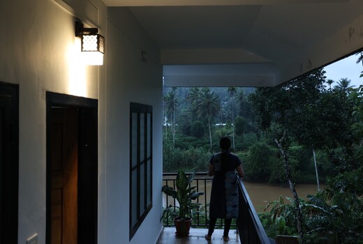 Emberlin Holidays Service Apartments