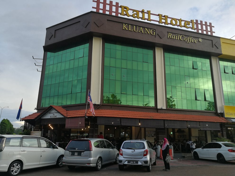 Capital O Rail Hotel