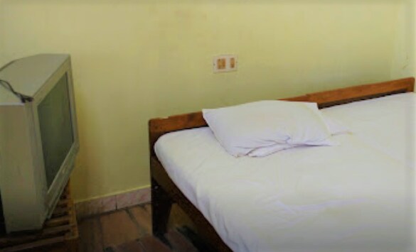 The Ponmurugan Lodge