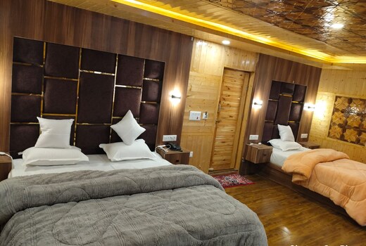Hotel Pahalgam View
