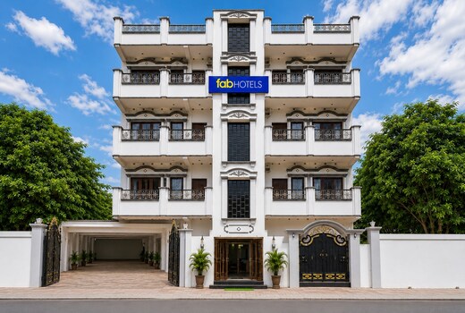 FabHotel RB Palace - Nr. Varanasi Junction (Cantt) Railway Station