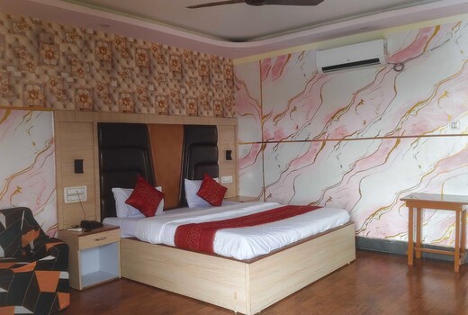POP 84658A Hotel City
