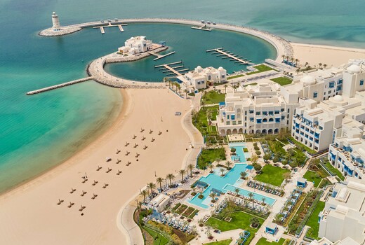 Hilton Salwa Beach Resort & Villas