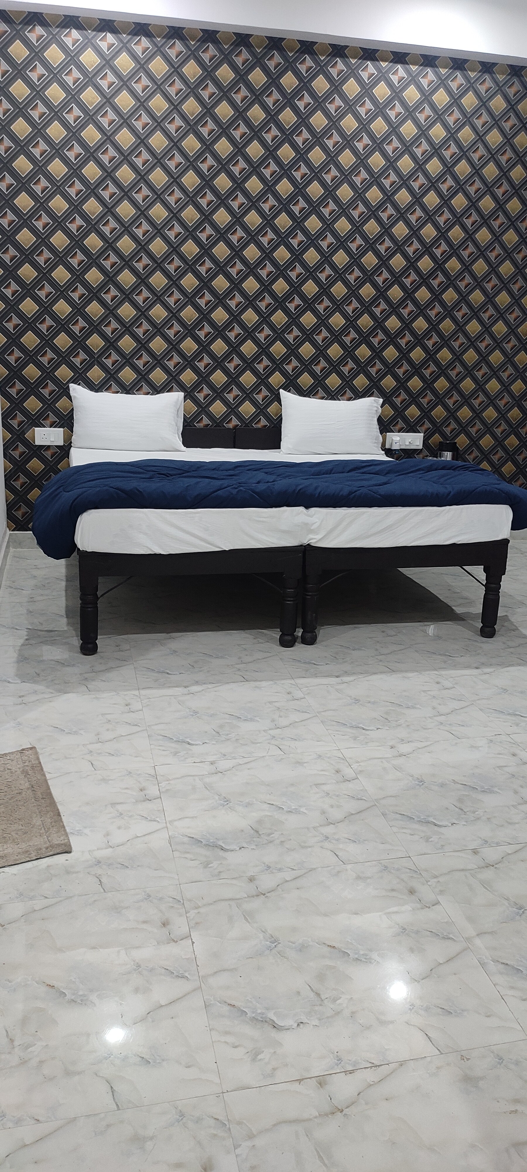 Hotel Pragyan