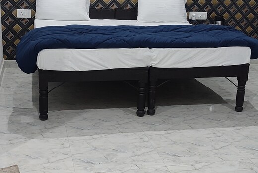 Hotel Pragyan