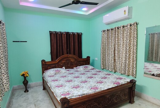 AVI Homestay GF Room 2