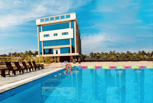 Hotel Gokulam Grand