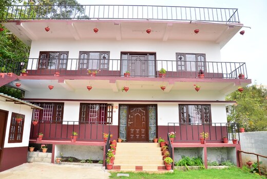 Hotel Suriya Hut
