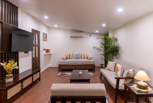 Verse Vista | A Luxe Stay