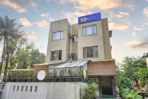 FabHotel Gargi Residency