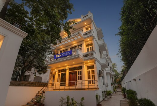 FabHotel Royal Spark Inn