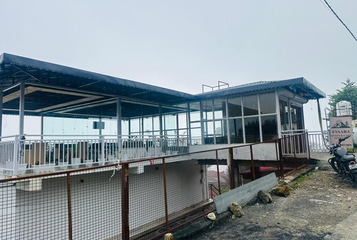 Evaara Stays & Cafe