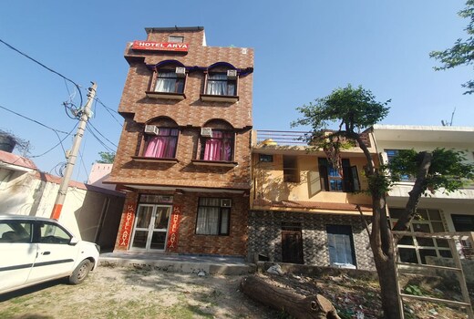 Arya Guest House