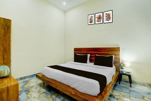 Hotel O by OYO The Suresh Mahal Resort