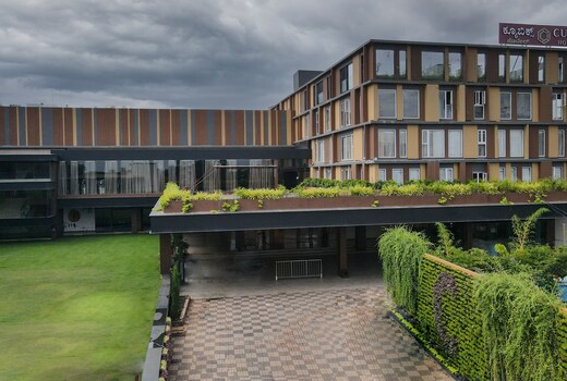 Cubix Hotel