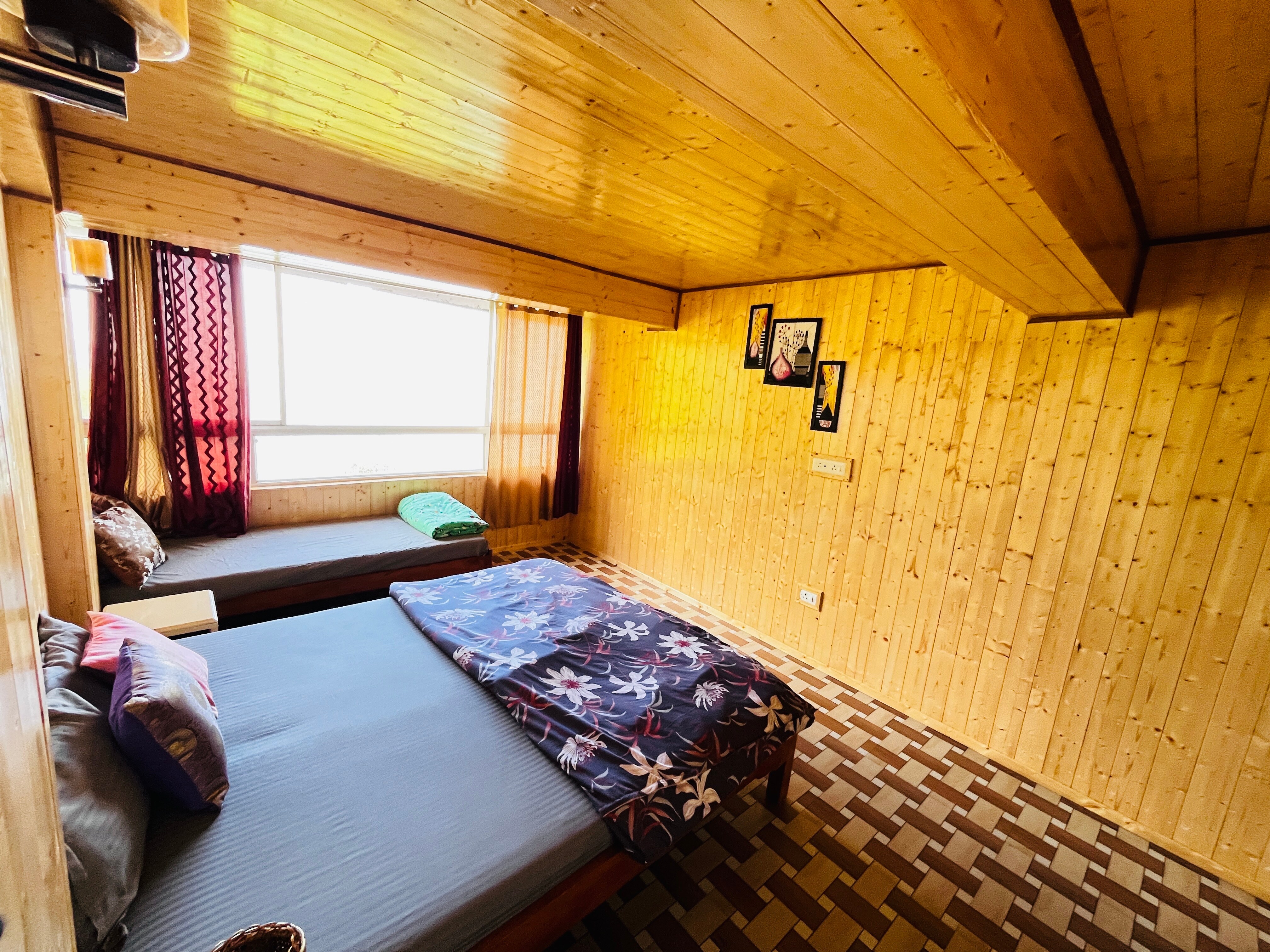 LIZA HILL VILLA HOMESTAY