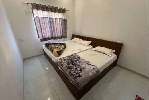 Shree Hari Palace | 900 Meter from Toran Dwar