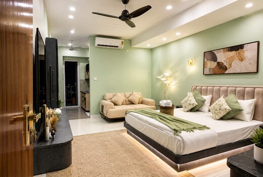 The Grove Luxury Studio Breathe Unwind Belong