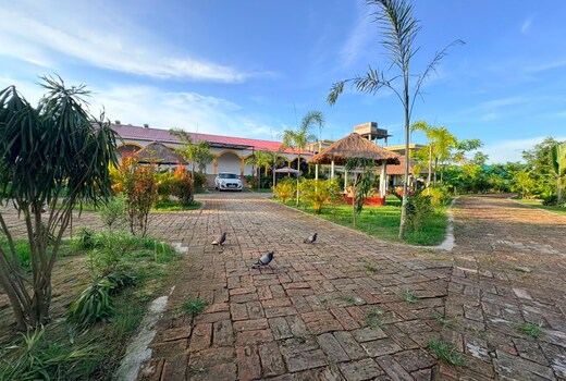 THE GOLDEN PALM RESORT & HOTEL