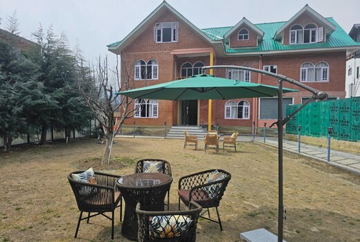 Hotel Water Front Resorts