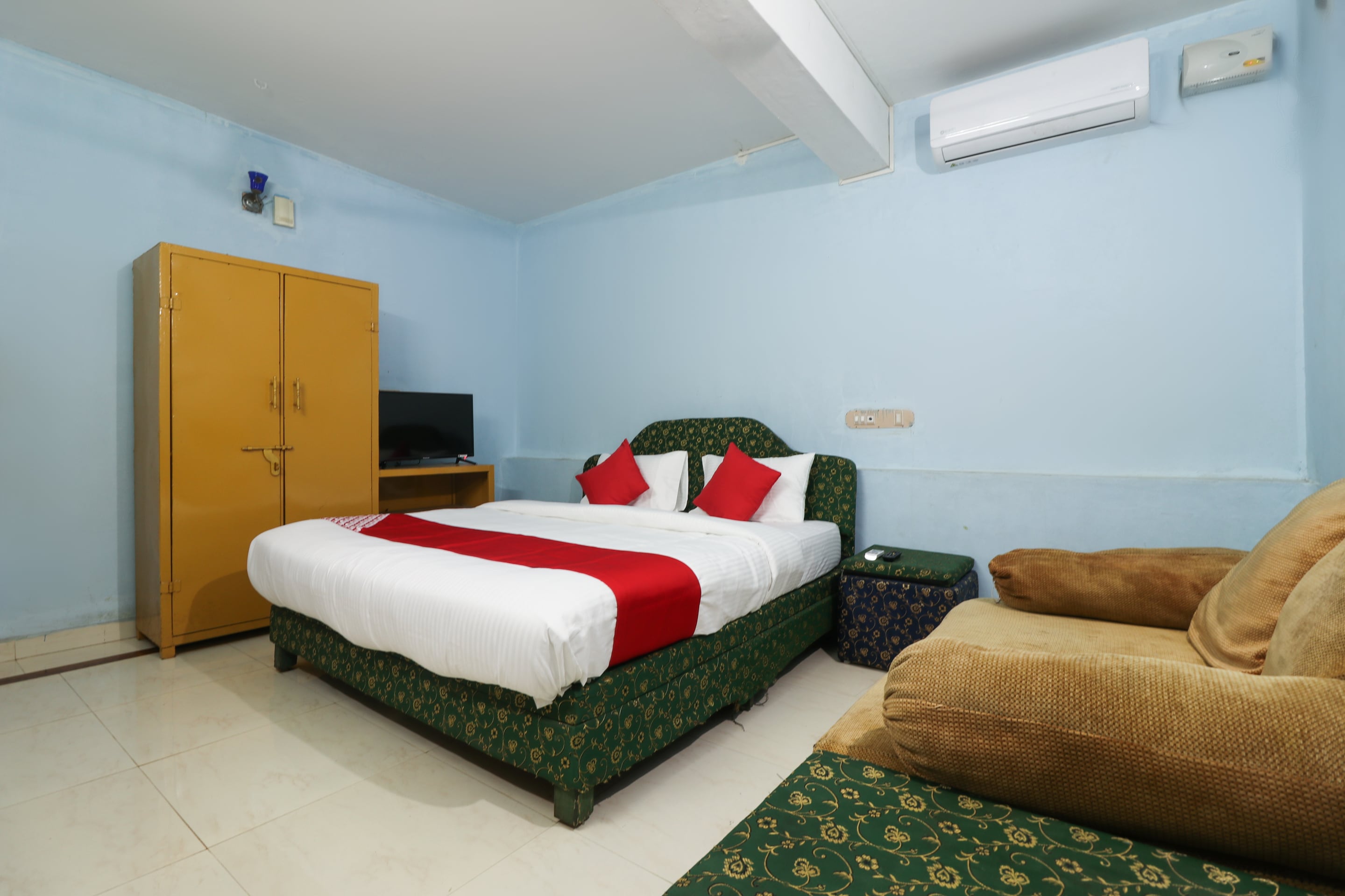 Hotel O Sandhra Apartments