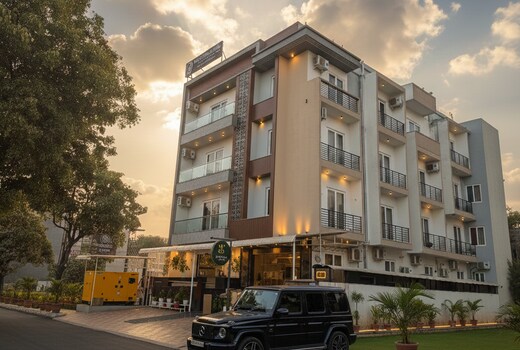Honeyveils Palace