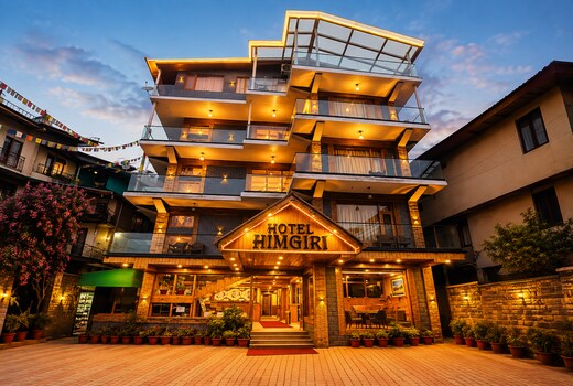 Hotel Himgiri -The Mall Road