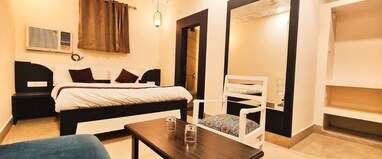 HOTEL MAHAMAYA