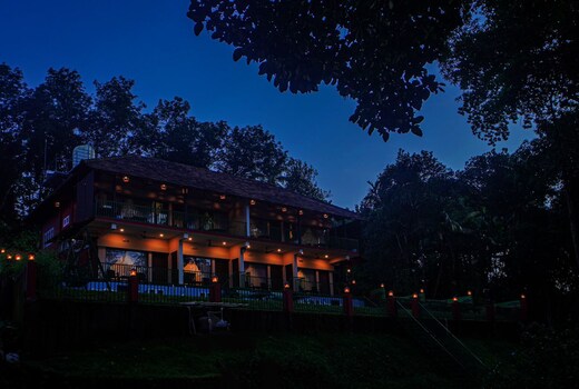 Falcon Riverview Resort