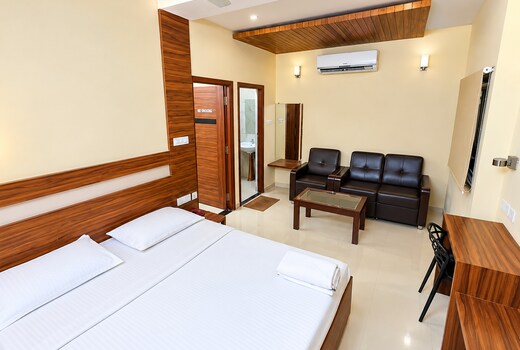 Hotel Mourya Paradise 51 kilometers from nellore