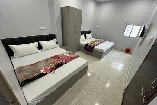 Shivashram Guest House
