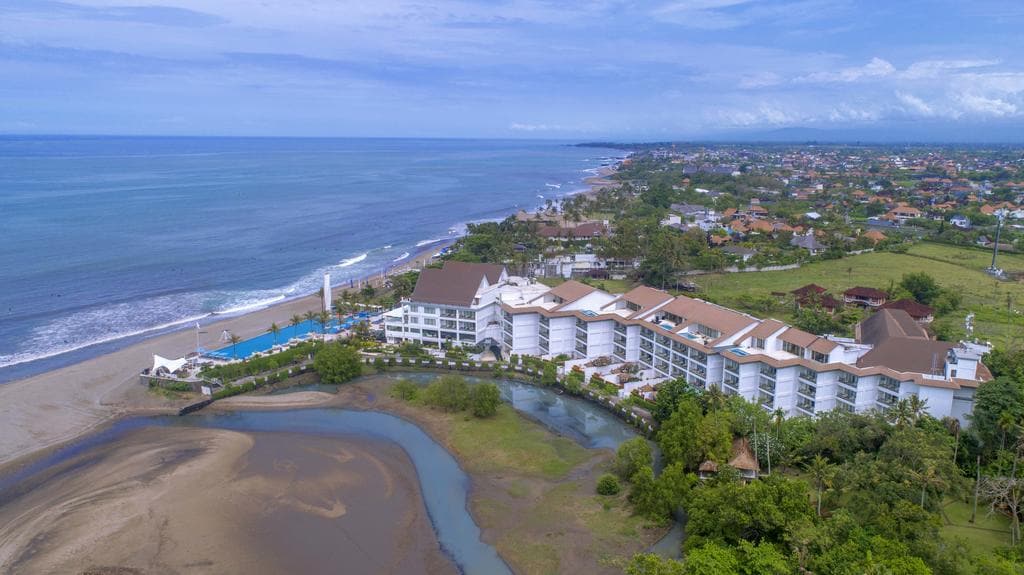 LV8 Resort Hotel