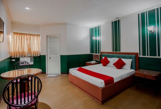 Capital O 740 Bliss Hotel Dau