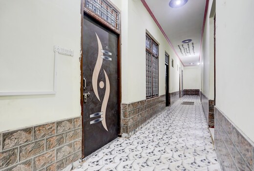 OYO 829171 HOTEL SUMERPUR INN