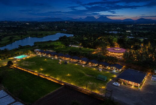 Shreephal Luxury Lake Resort - Hatgad, Saputara