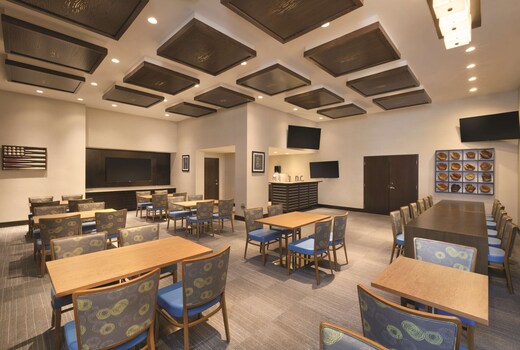 Hampton Inn & Suites Washington, D.C. - Navy Yard