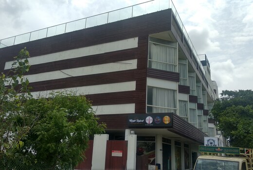 The Bentley Sea Side Boutique Hotel (Previously The Eldoris)