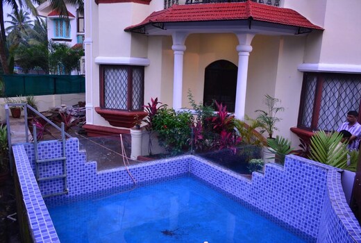 Yello Villa