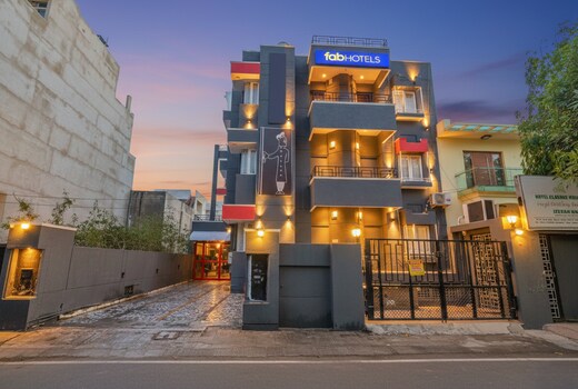 FabHotel Classic Holidays