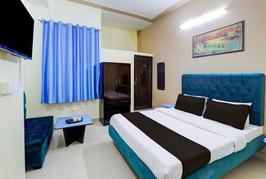 Hotel O Mauji?s Inn