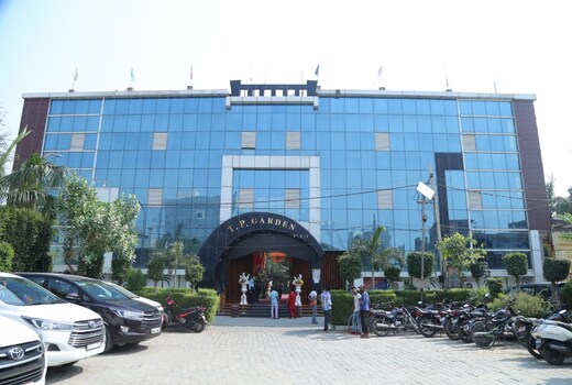 TP GARDEN AND HOTEL