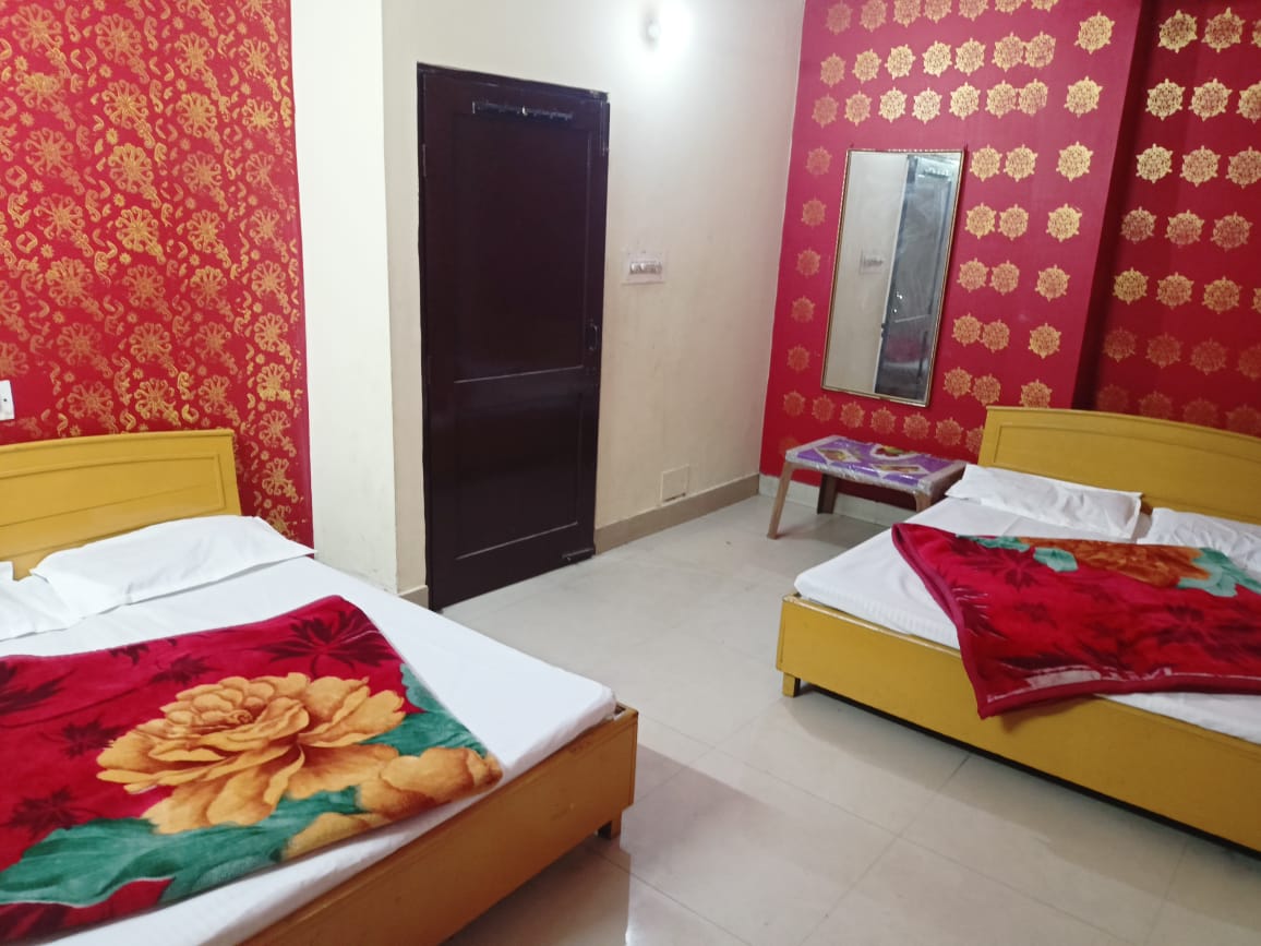 Rishu Palace Lodge