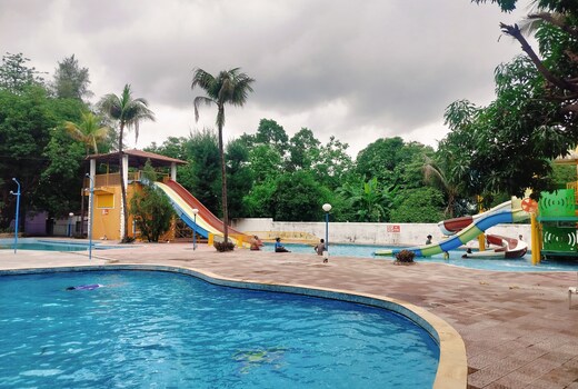 Pinewood Resort