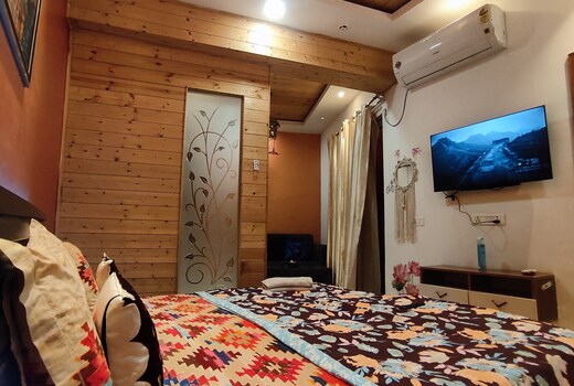 Vrinda Homes Perfect for Solo Couples